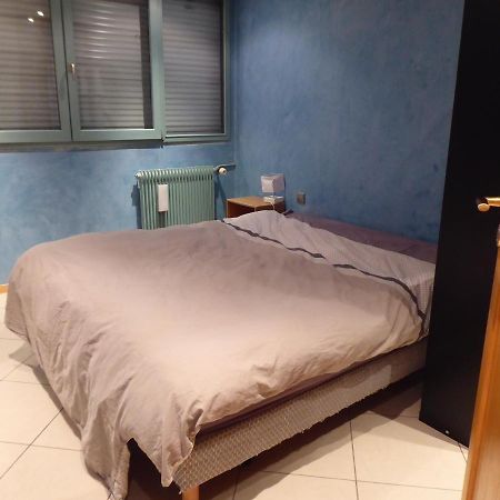 Chambre Dans Un Appartement Annecy Gare-Centre Buitenkant foto